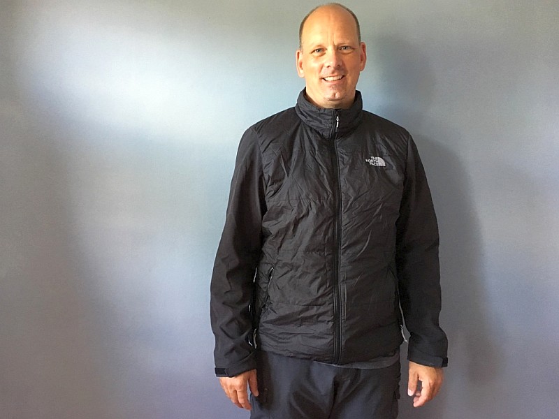 Jan mit winddichtem Fleece plus Daunenweste
